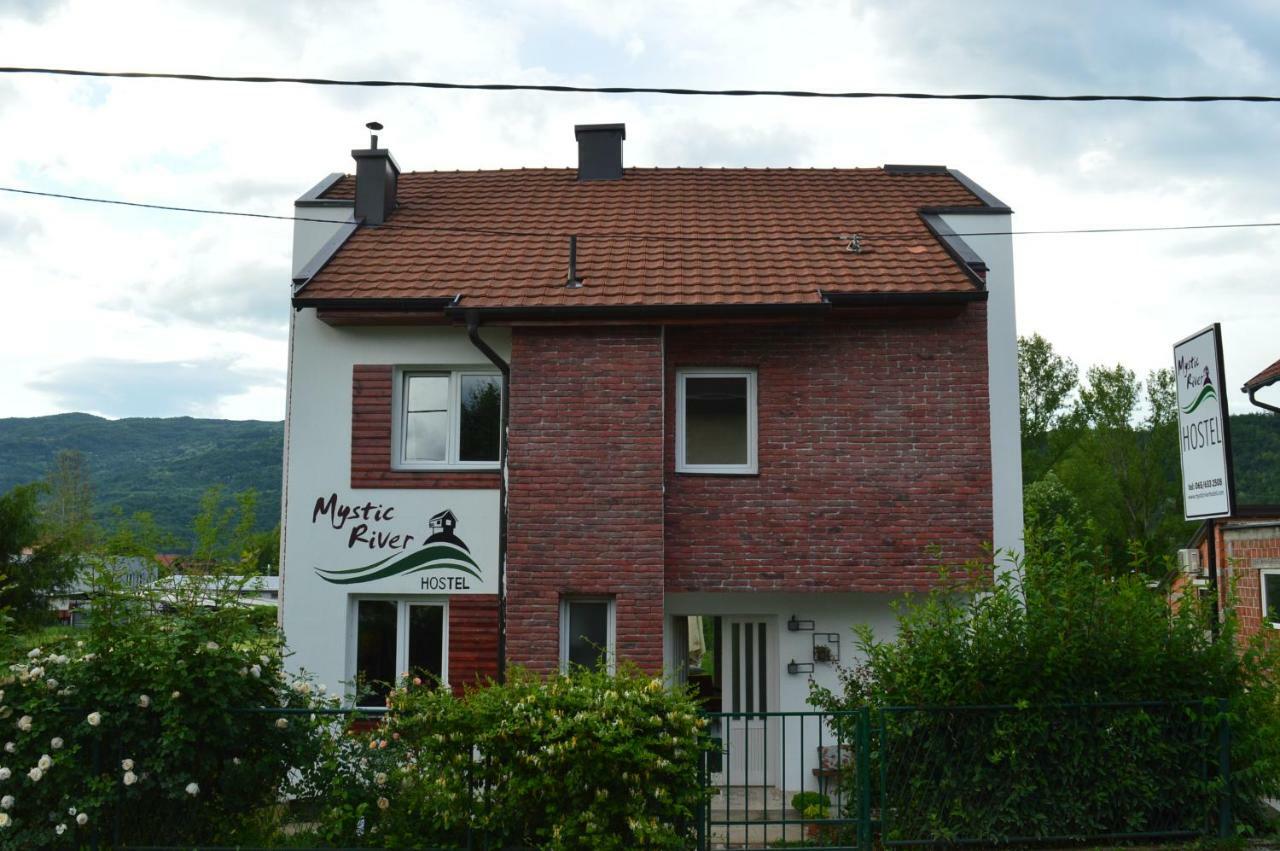 Mystic River Design Hostel Bajina Basta Exterior foto
