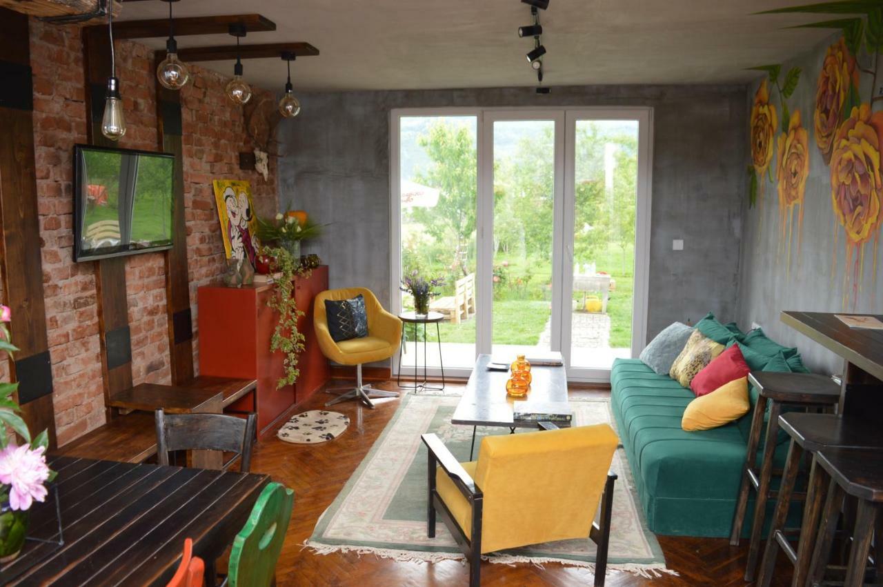 Mystic River Design Hostel Bajina Basta Exterior foto