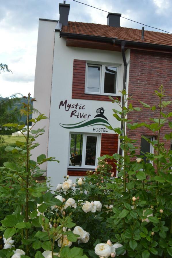 Mystic River Design Hostel Bajina Basta Exterior foto